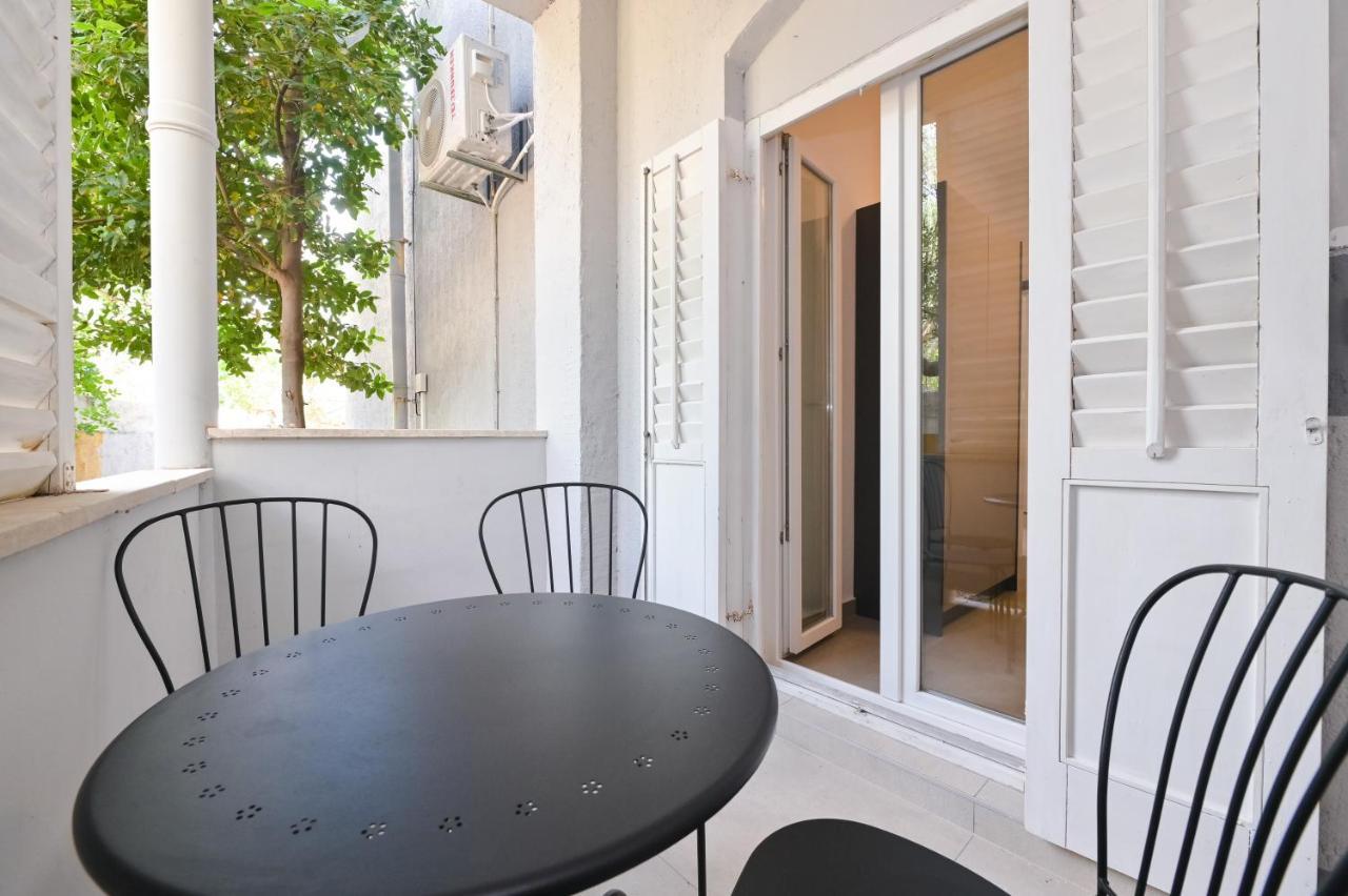 Double L House Apartment Novalja Ngoại thất bức ảnh